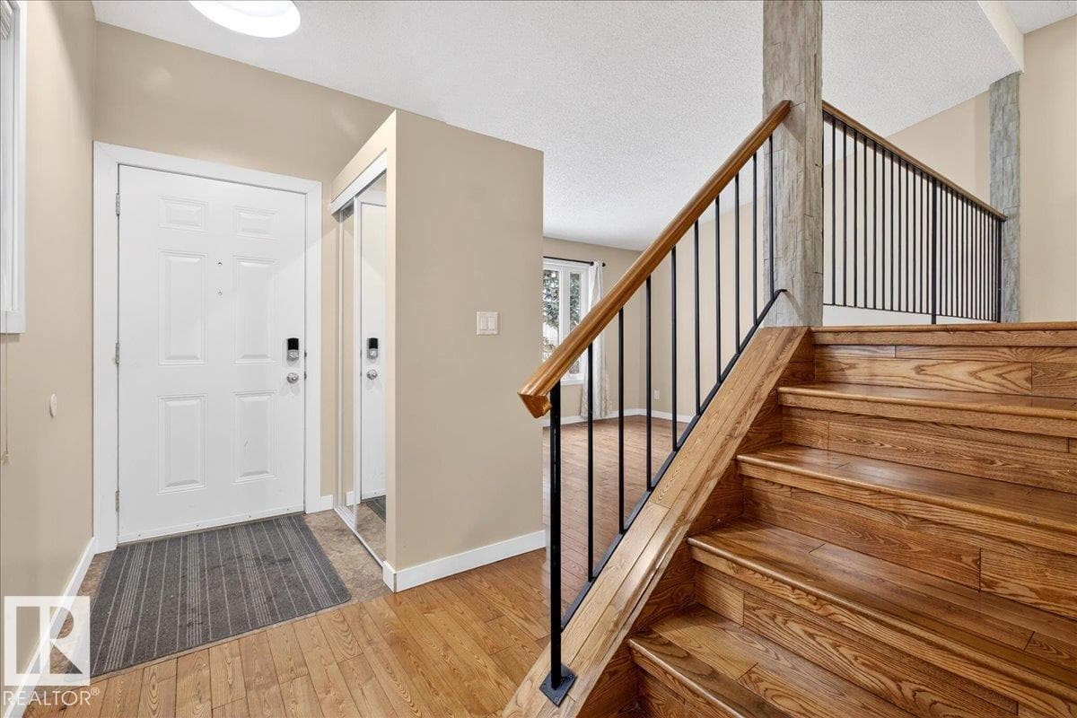 15621 83A ST NW photo 4