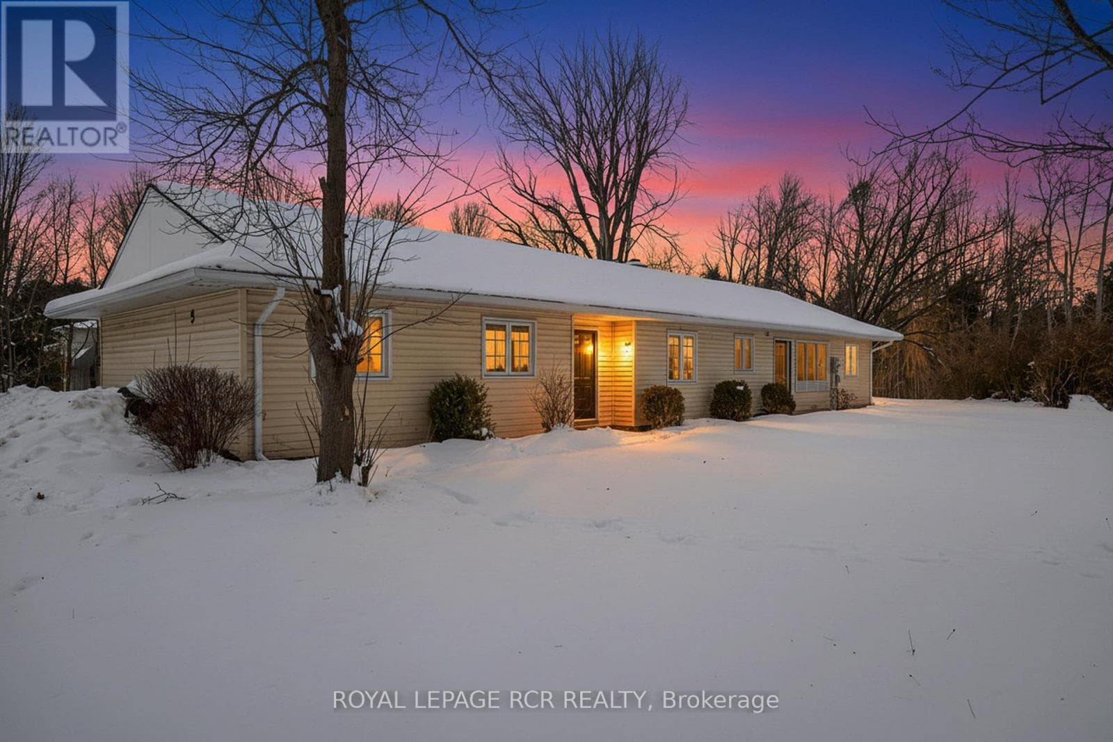 4 bed 2 bath single family at 3 STARRVIEW CRESCENT — $939,900