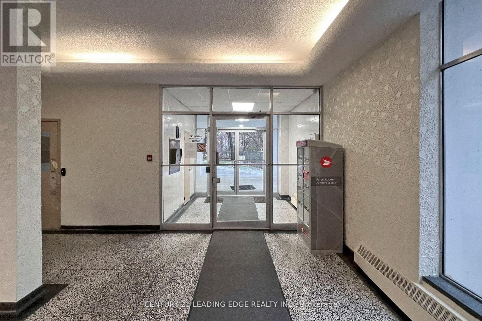 1005 - 2245 EGLINTON AVENUE E photo 4