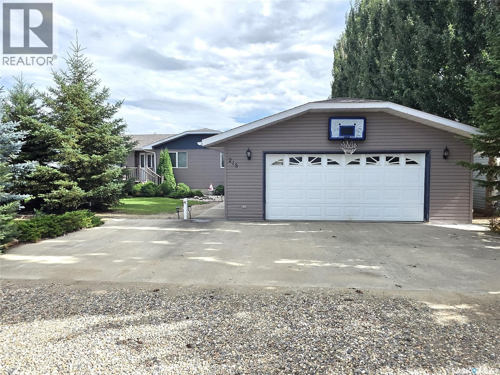218 Ruby DRIVE — photo 2