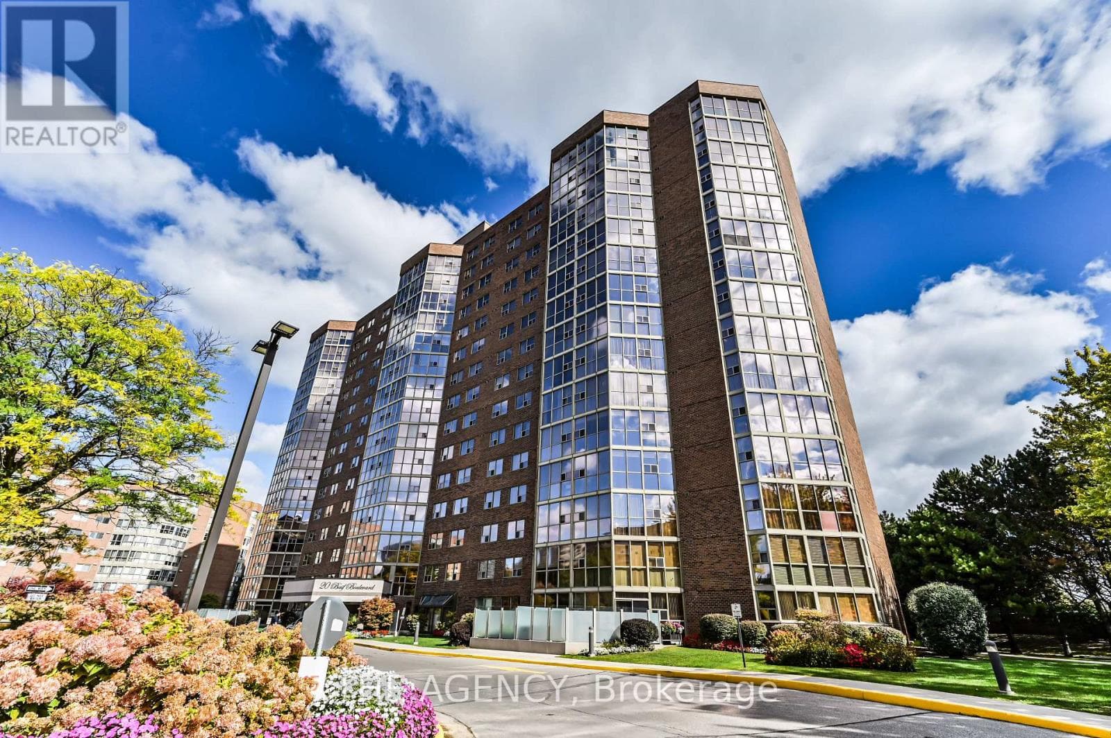 3 bed 2 bath single family at 306 - 20 BAIF BOULEVARD — $815,688
