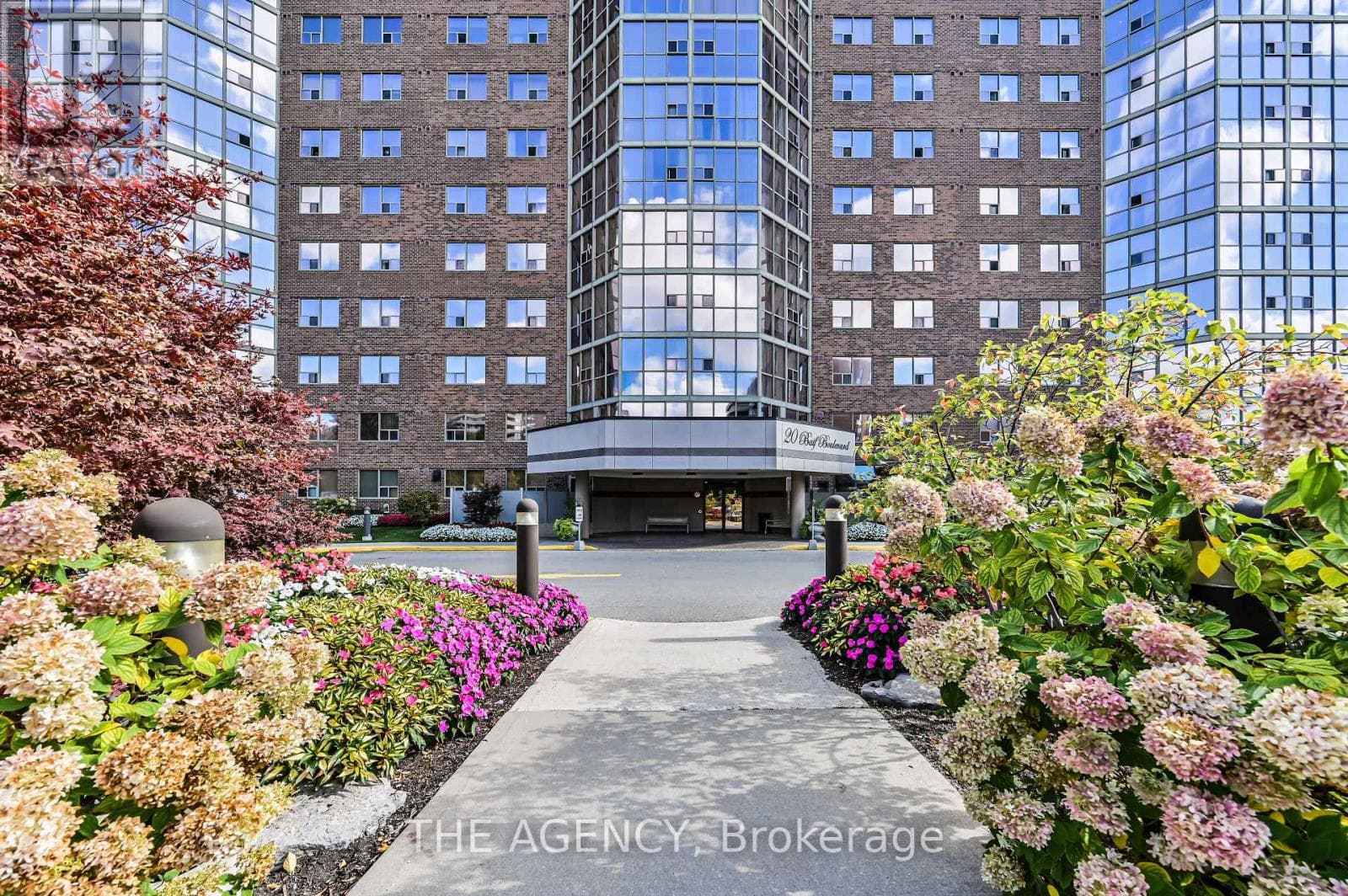 306 - 20 BAIF BOULEVARD photo 3