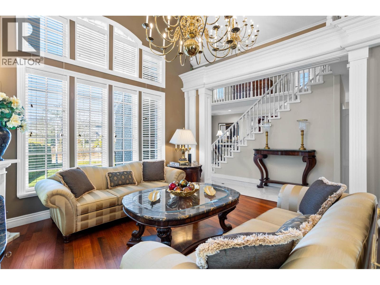 745 CAPITAL COURT photo 4