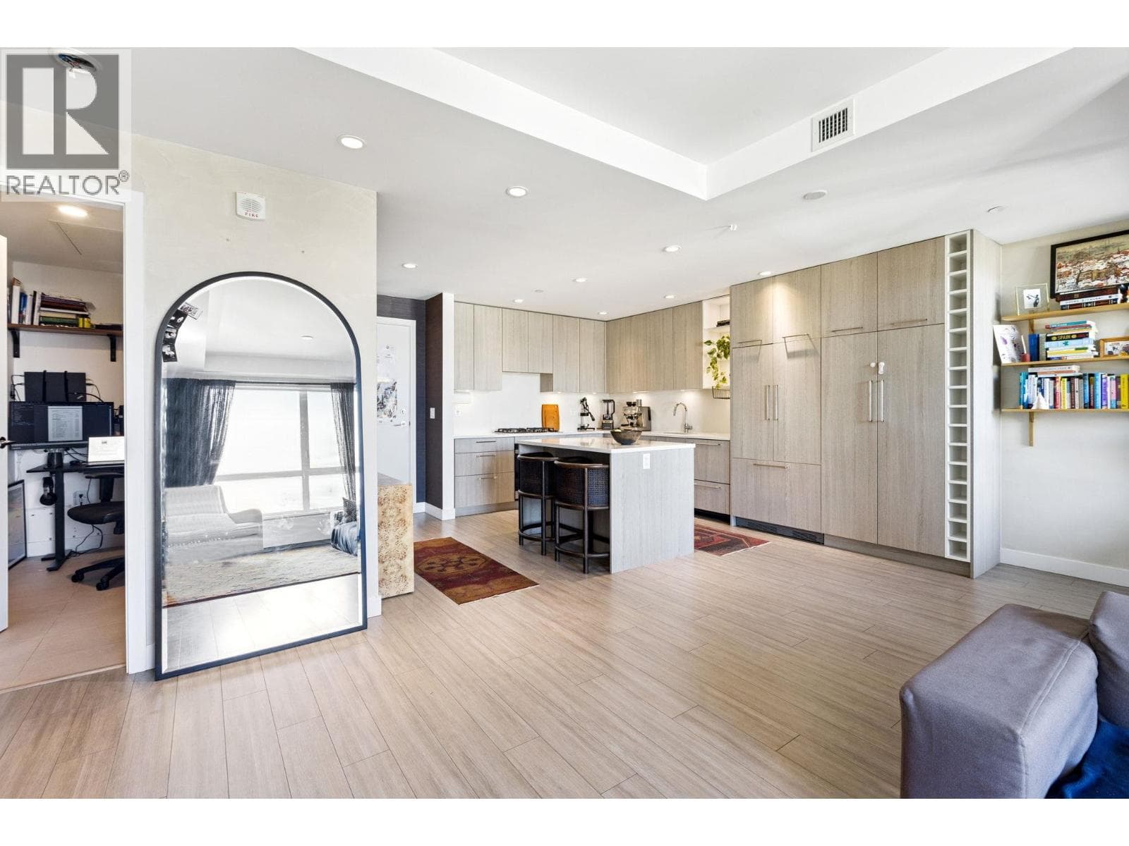 2 bed 2 bath single family at 303 707 E 3RD STREET — $1,039,000