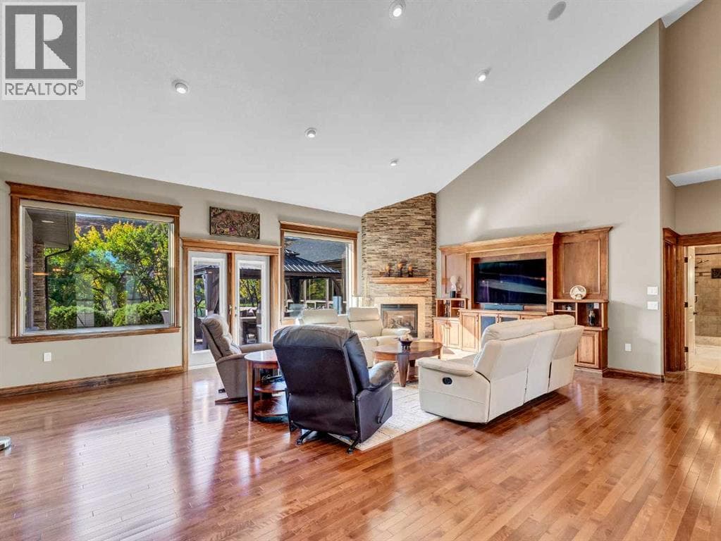 29 Sunvalley Court SW — photo 5