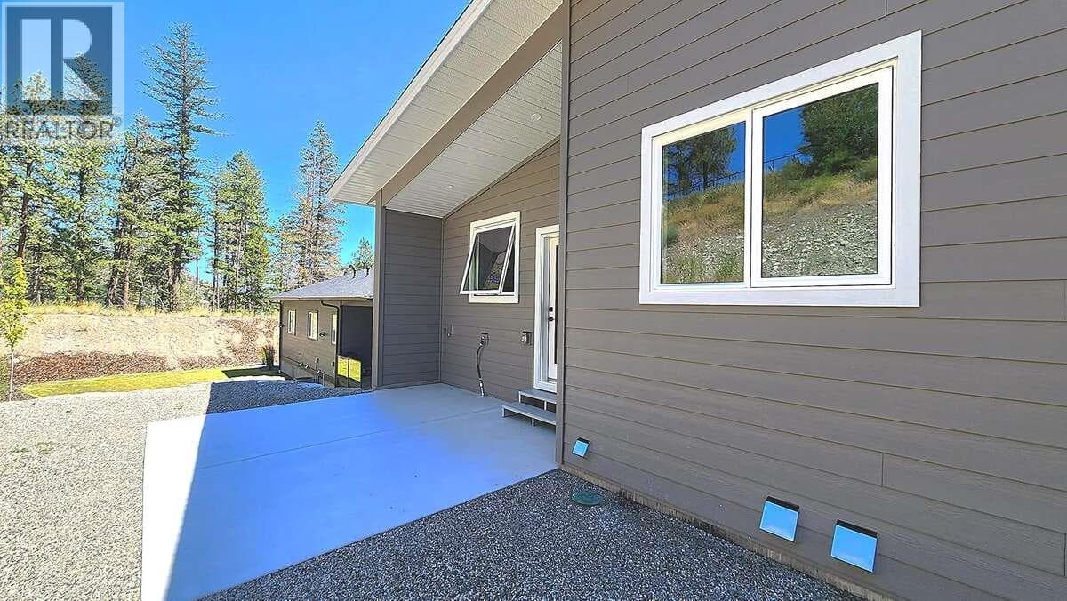 2852 Canyon Crest Drive photo 4