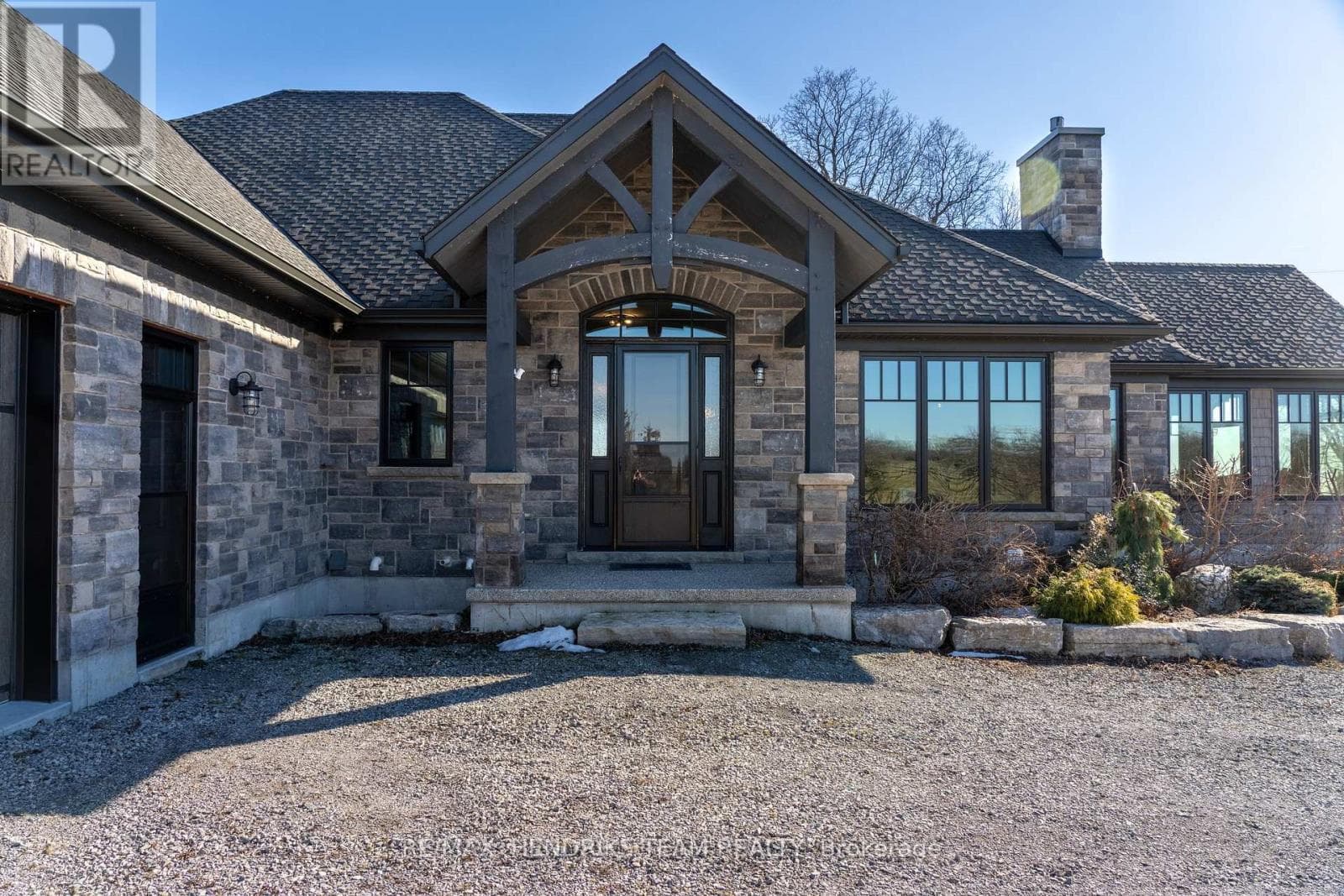 515 SANDY BAY ROAD photo 3