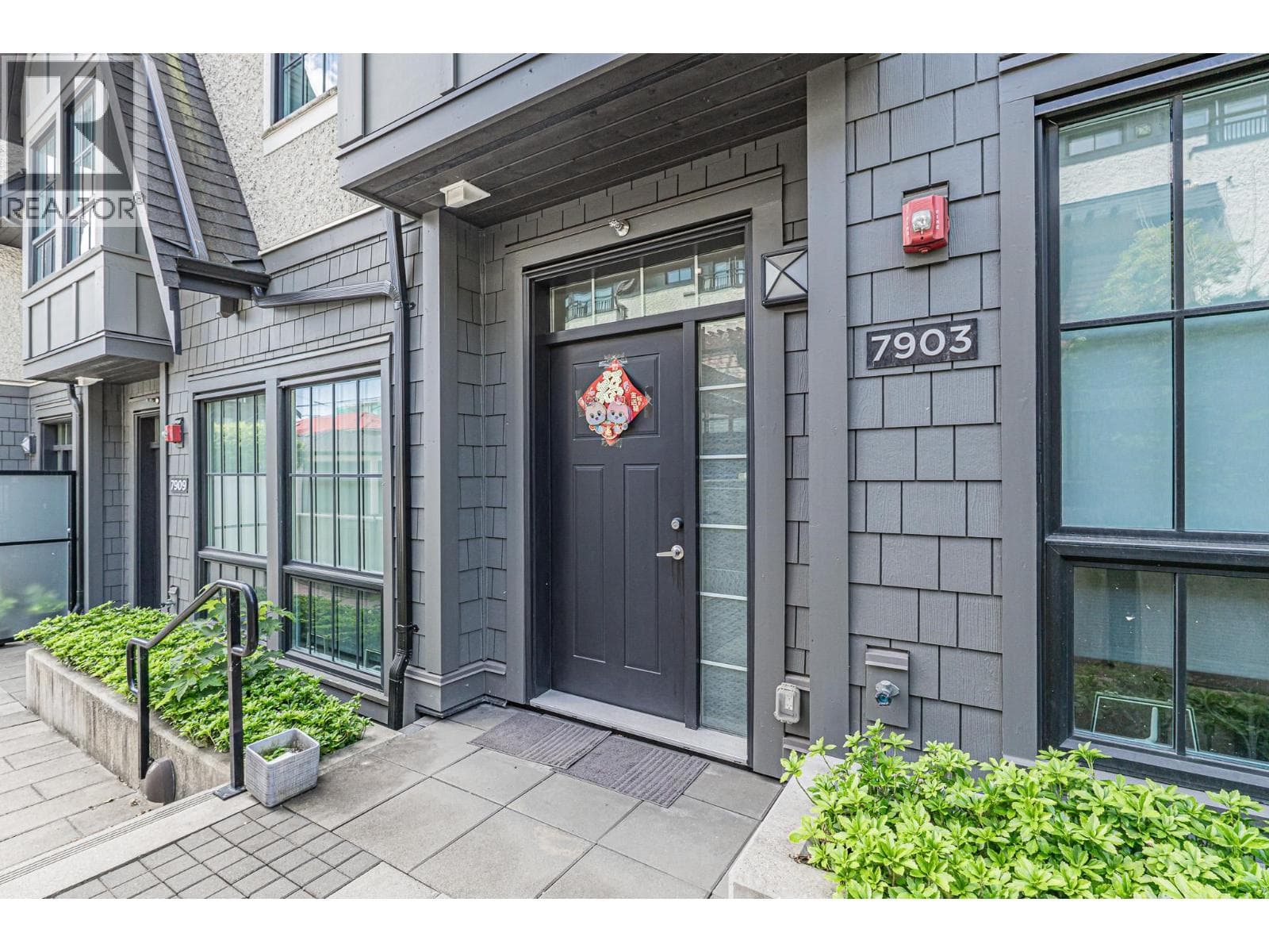 7903 OAK STREET photo 3