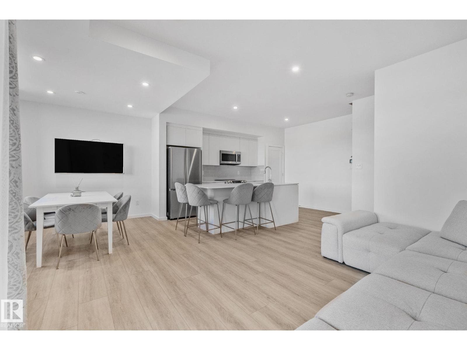 2 bed 2 bath single family at #84 5 RONDEAU DR — $389,900