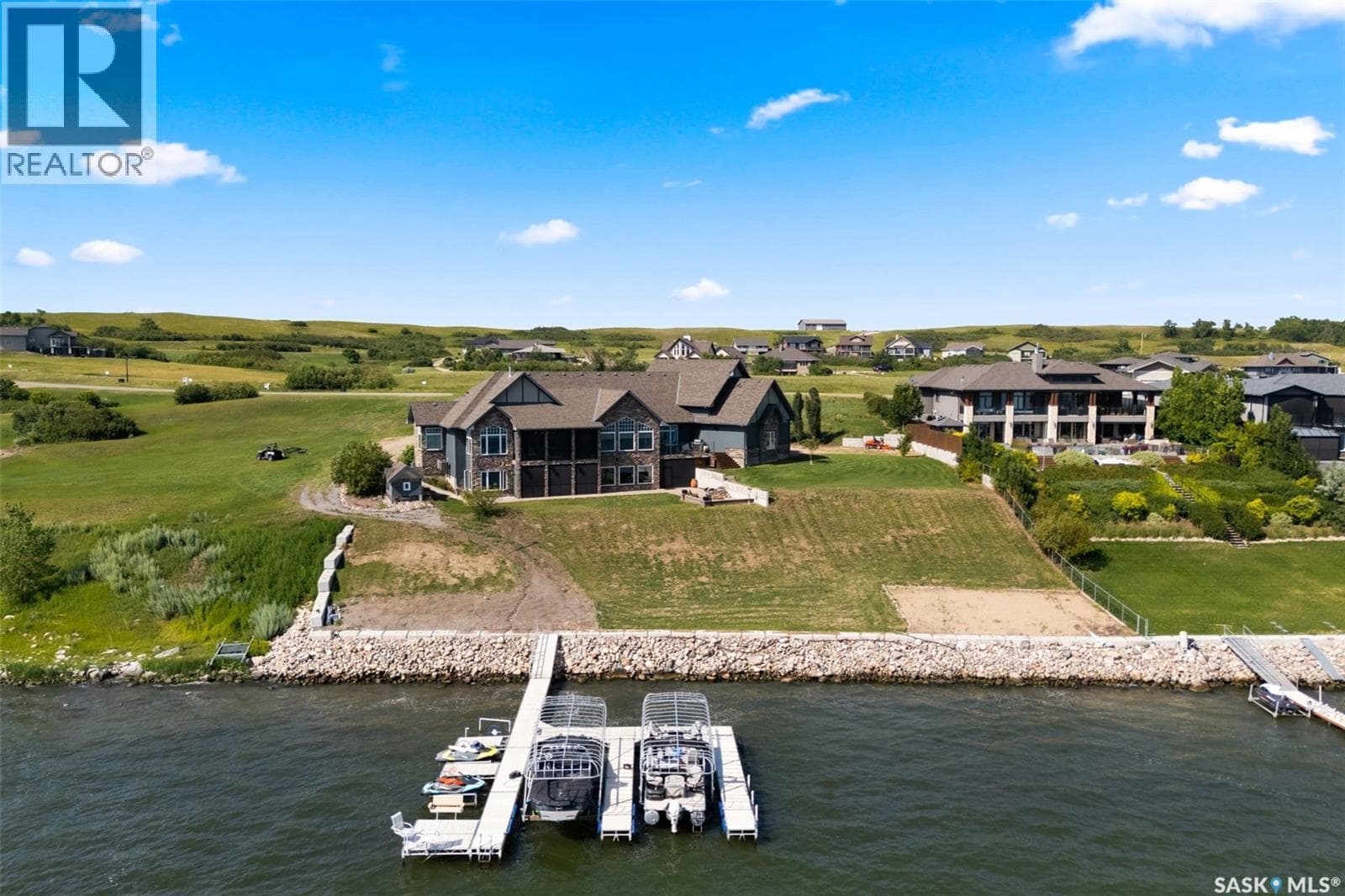 5 bed 4 bath single family at 5 Kiiswa POINT — $2,500,000