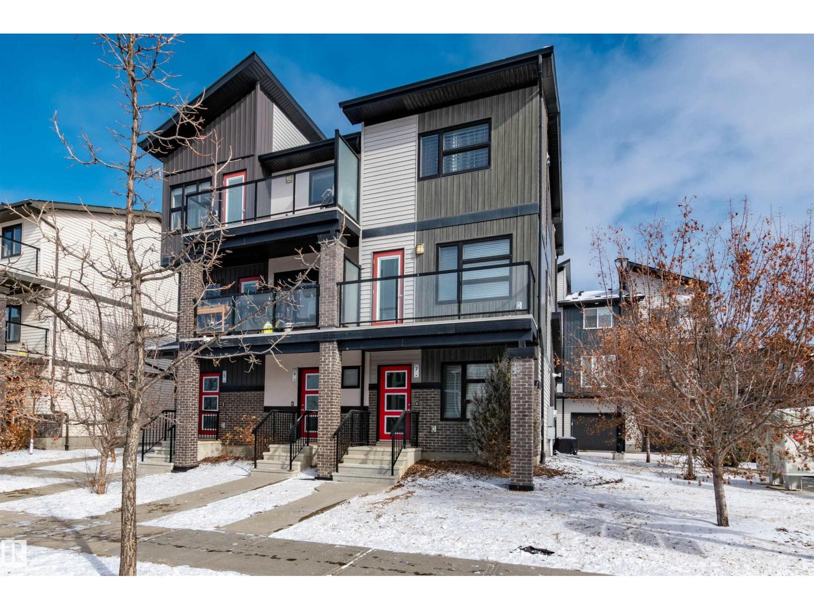 1 bed 1 bath single family at #6 1203 163 ST SW — $249,900