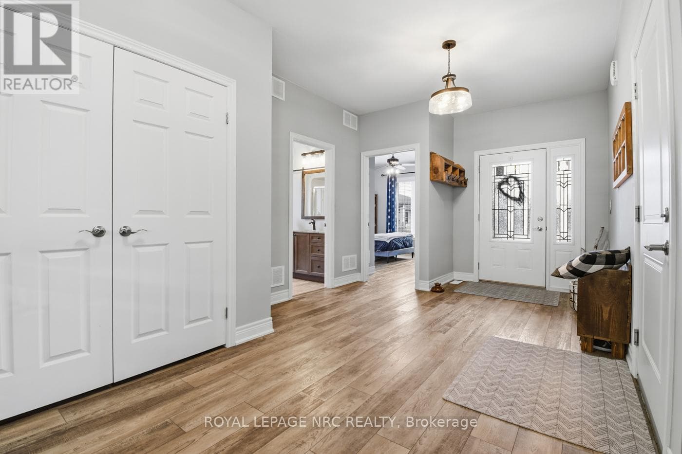 67 HICKORY COURT photo 2