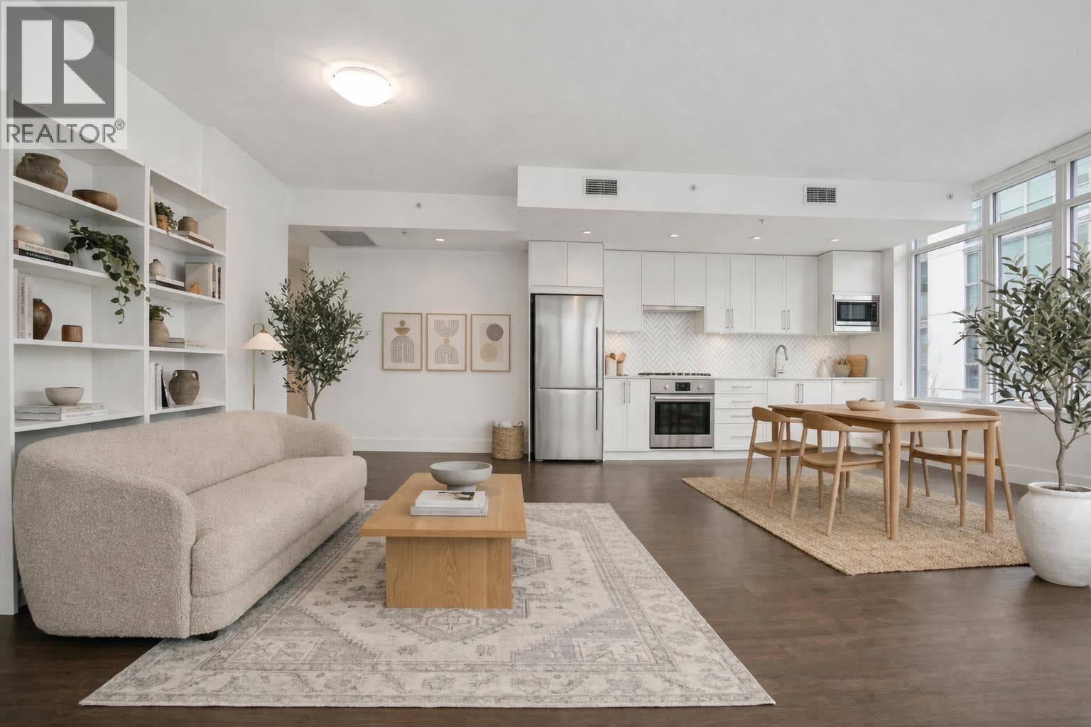 3 bed 2 bath single family at 302 2455 KINGSWAY — $1,035,000