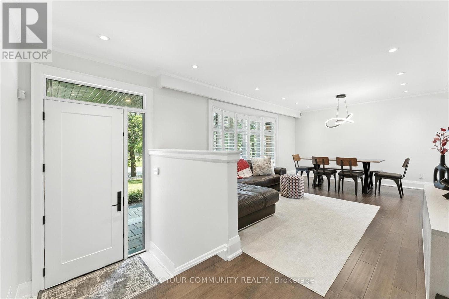 165 CLEARVIEW HEIGHTS photo 4