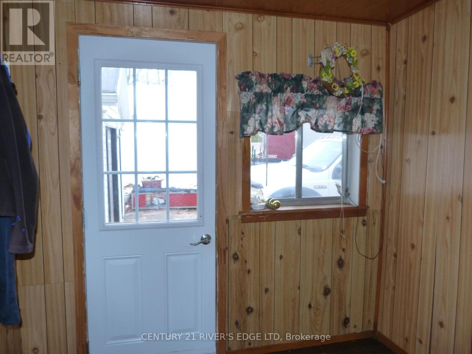 24 BROUSE DRIVE photo 4