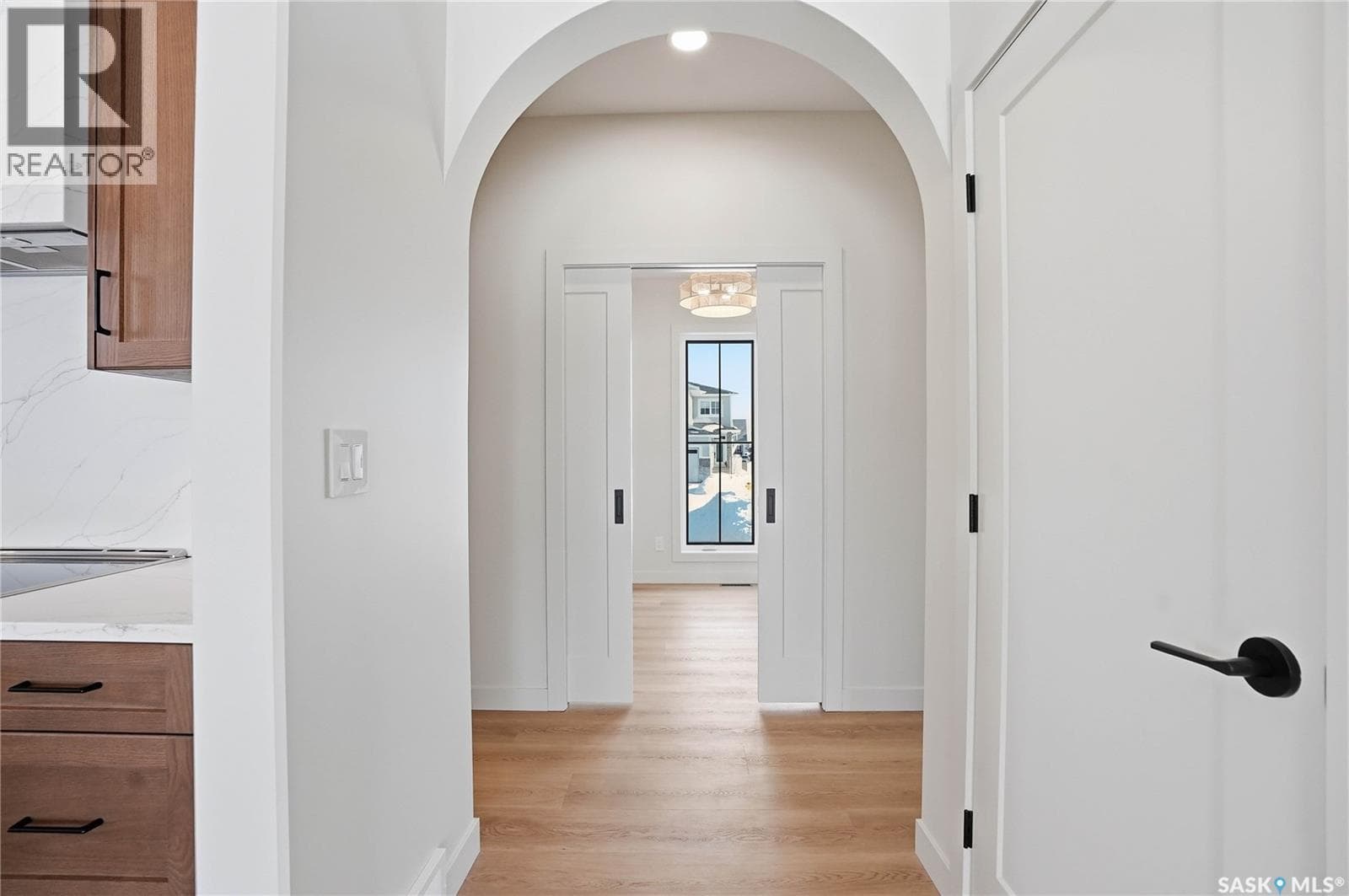 638 Pepper BEND photo 3