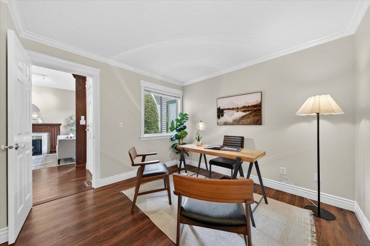 139 9012 WALNUT GROVE DRIVE photo 3
