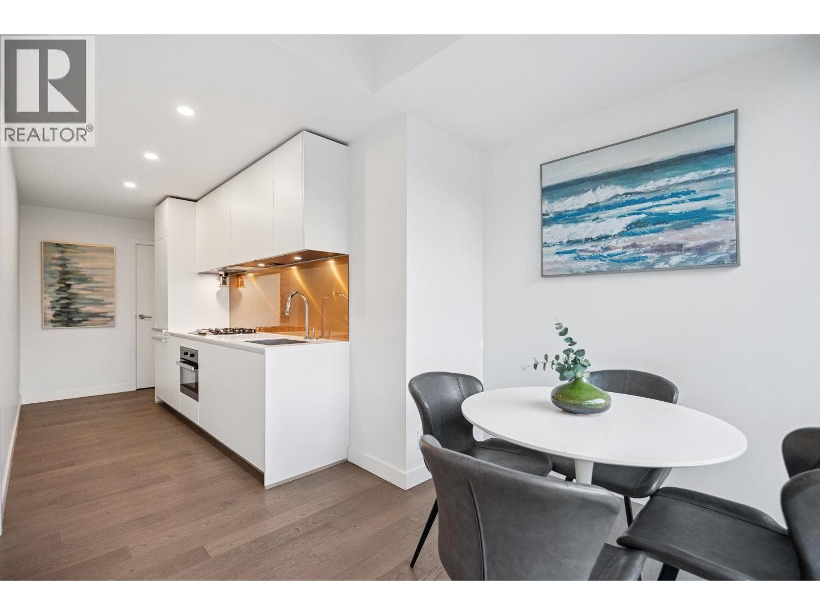 1 bed 1 bath single family at 808 1480 HOWE STREET — $820,000