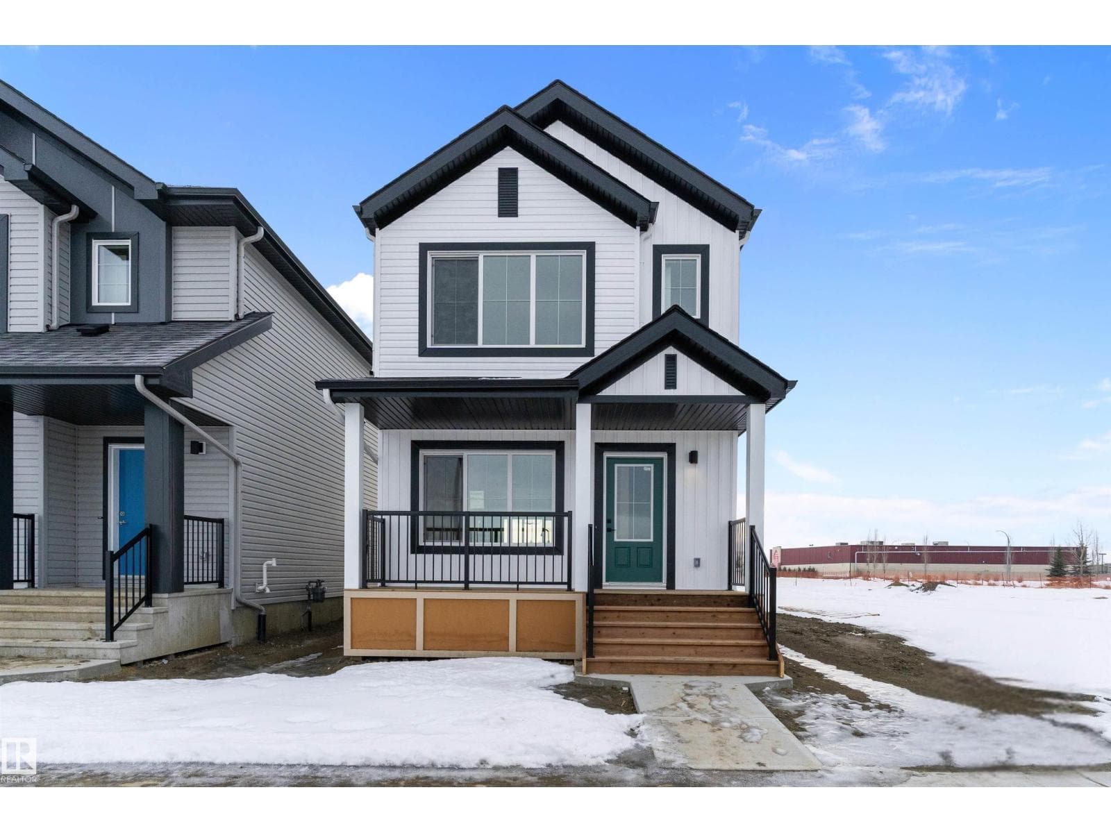 1062 MCLEOD AV