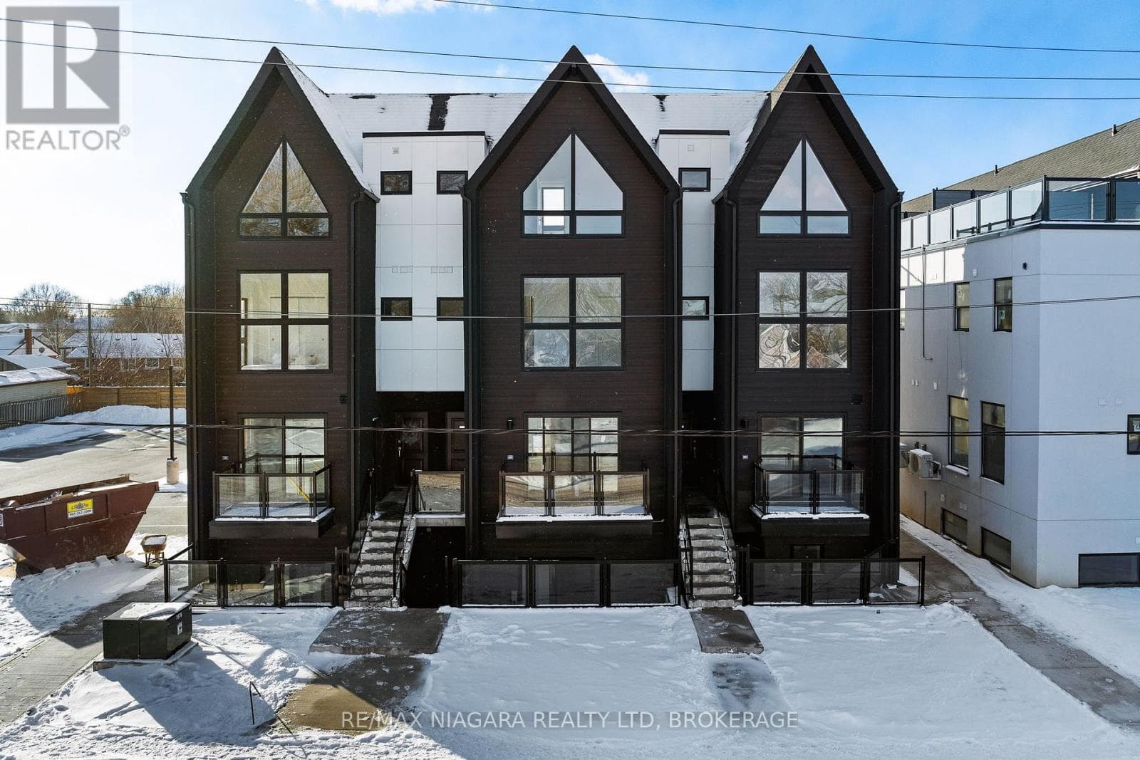 209 - 7277 WILSON CRESCENT photo 3