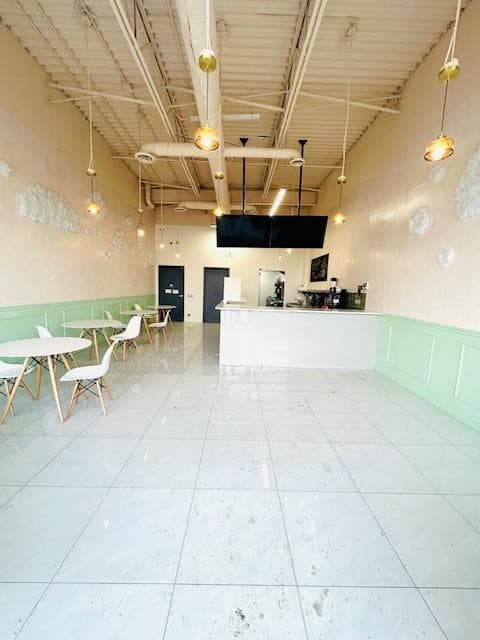 387 Parsons Rd SW — photo 2