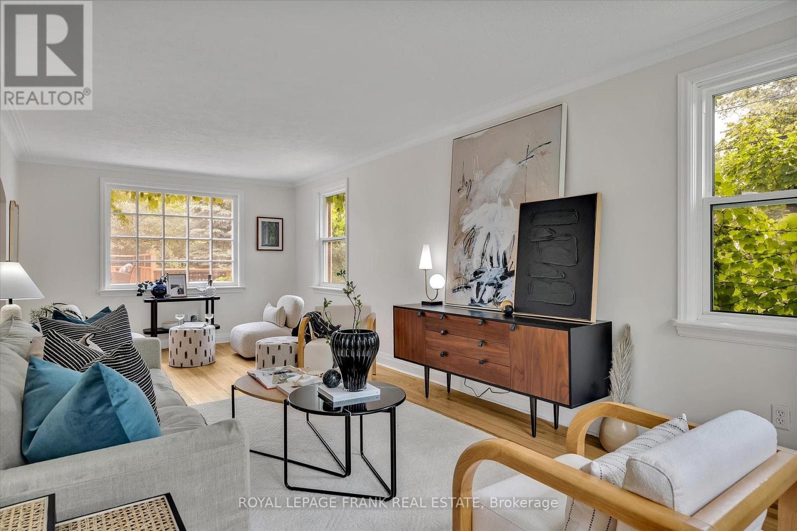 470 ALBERTUS AVENUE photo 4