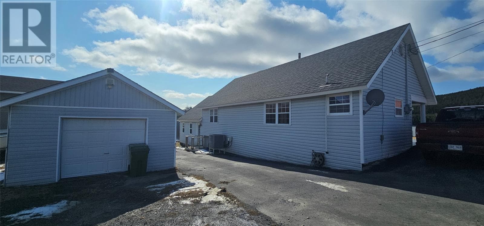 53 Island Drive photo 4