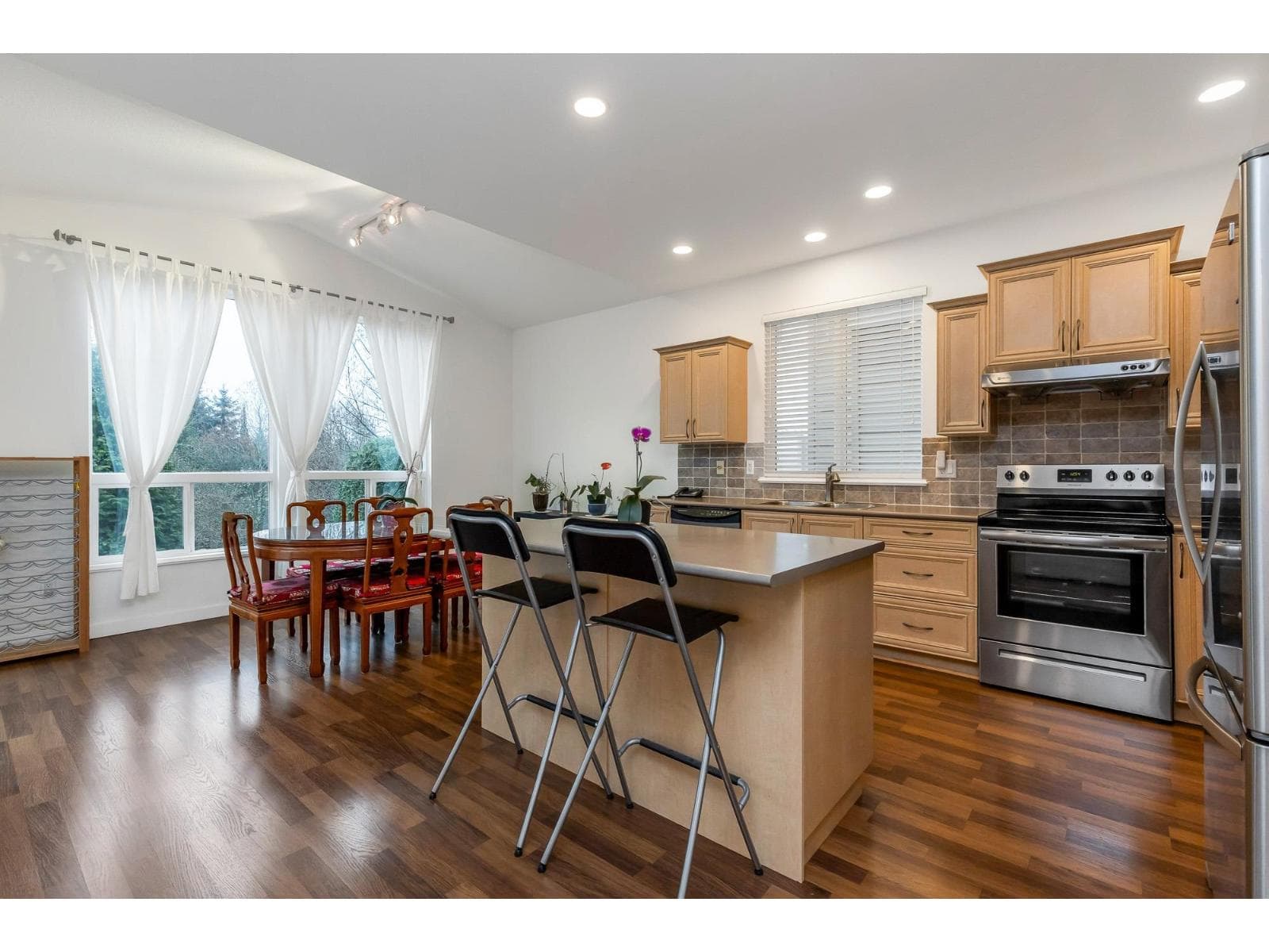 20829 84A AVENUE photo 5