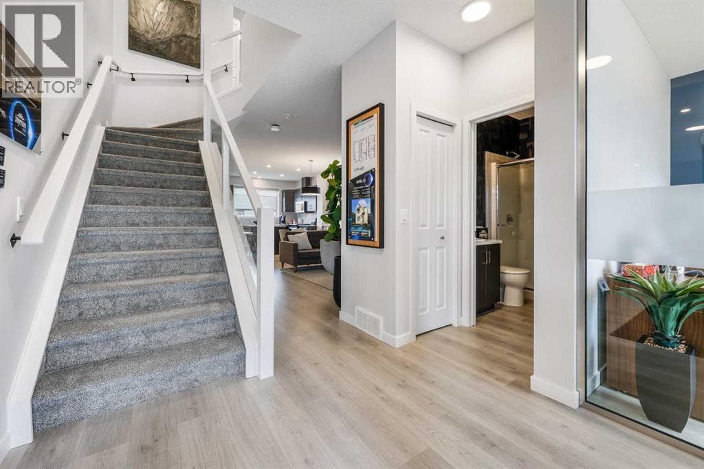 16 Amblefield View NW — photo 4