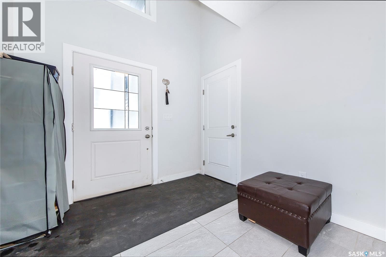 4166 Diefenbaker DRIVE photo 3