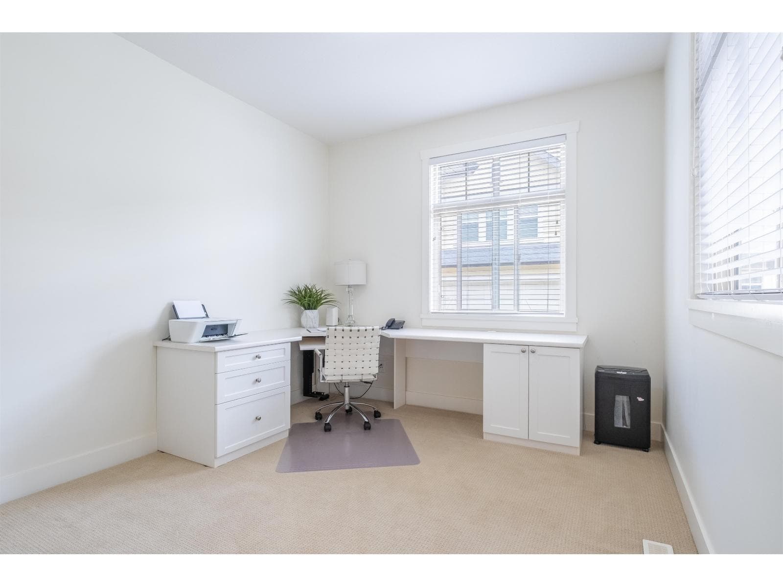 23 15885 26 AVENUE photo 5