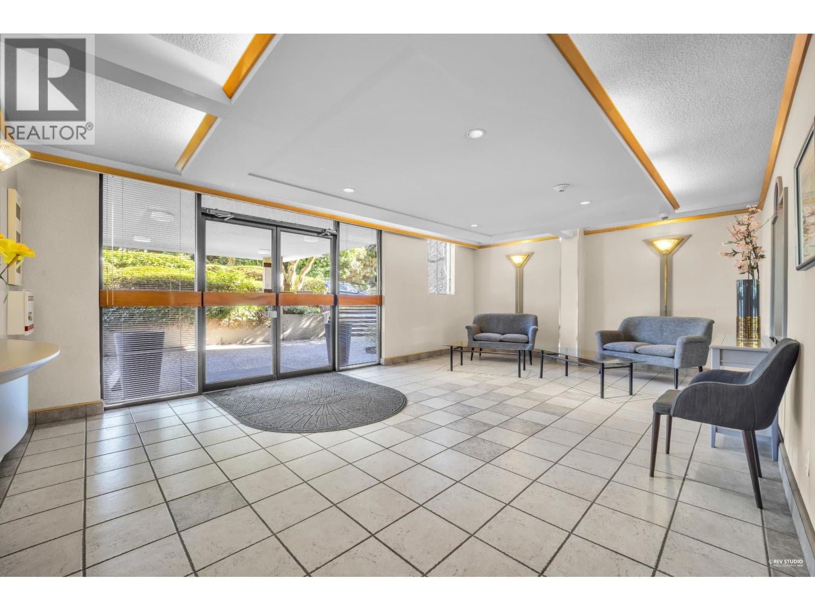 905 555 13TH STREET photo 4