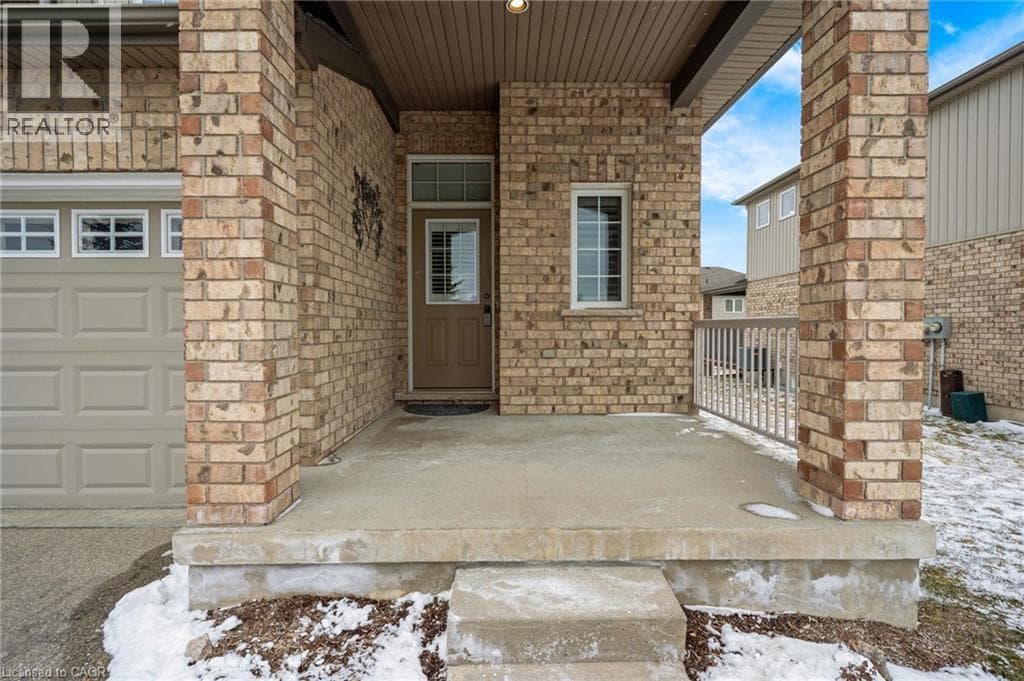 31 TOWNSEND Drive Unit# 64 photo 3