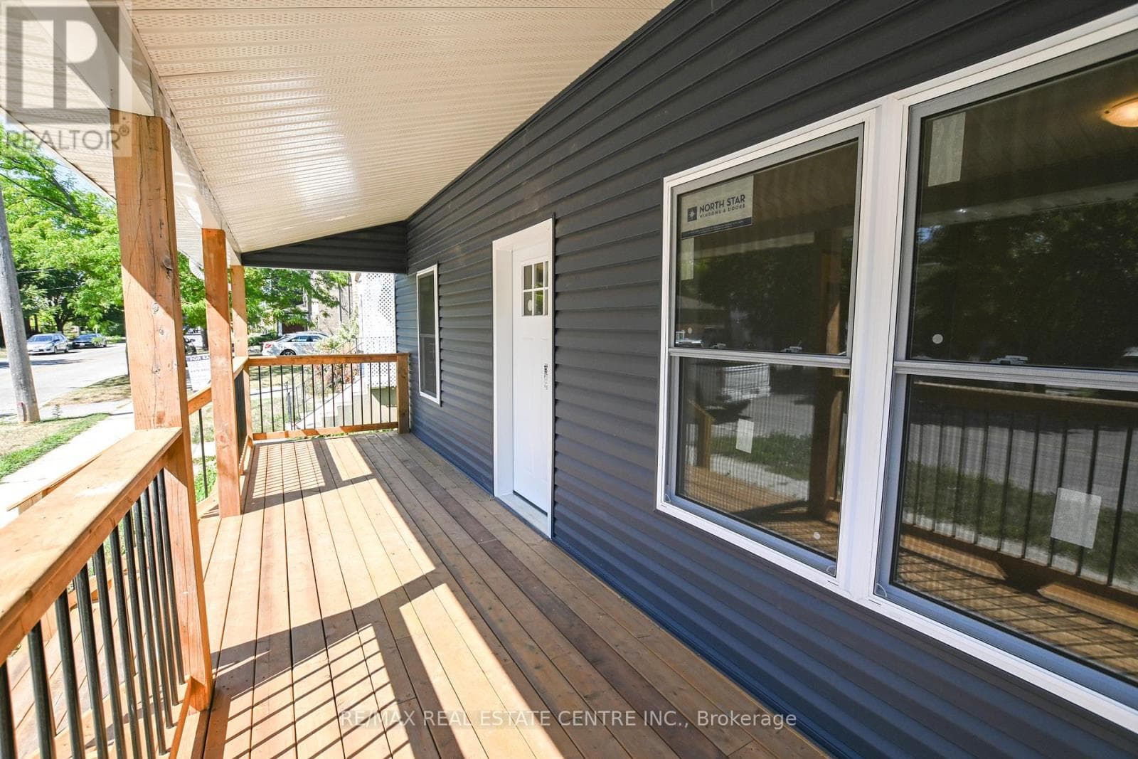 284 DARLING STREET photo 5