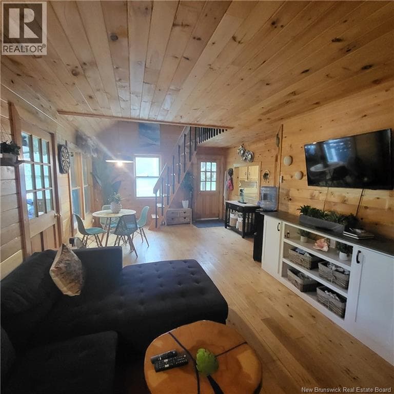6 Maple Grove Lane photo 5