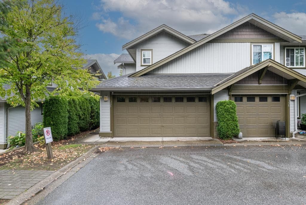 3 bed 4 bath single family at 135 12040 68 AVENUE — $929,000