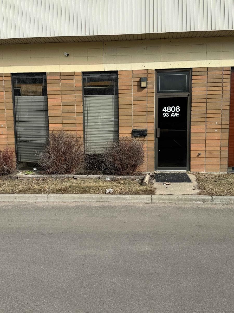 4808  93 Avenue — photo 3