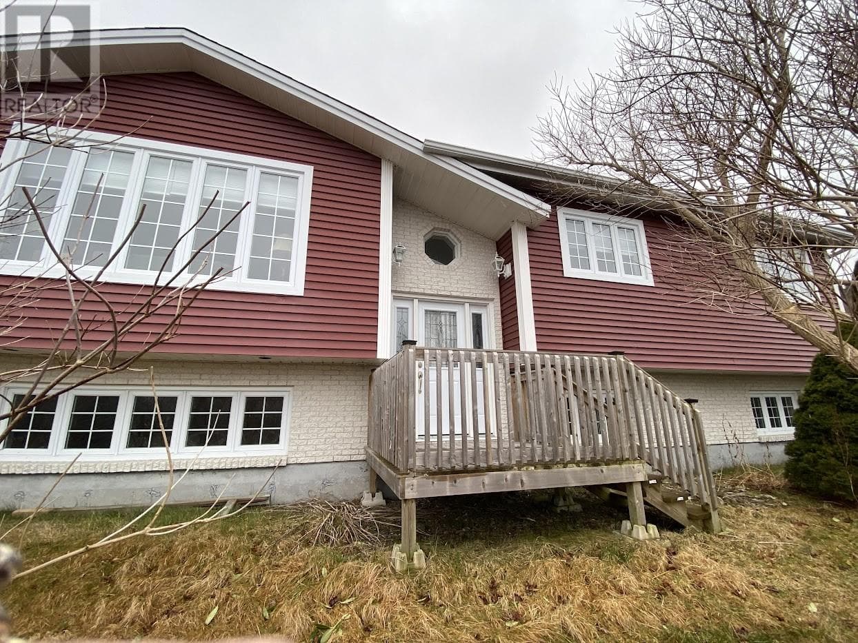 3 bed 1 bath single family at 35 Rattley Row — $399,500