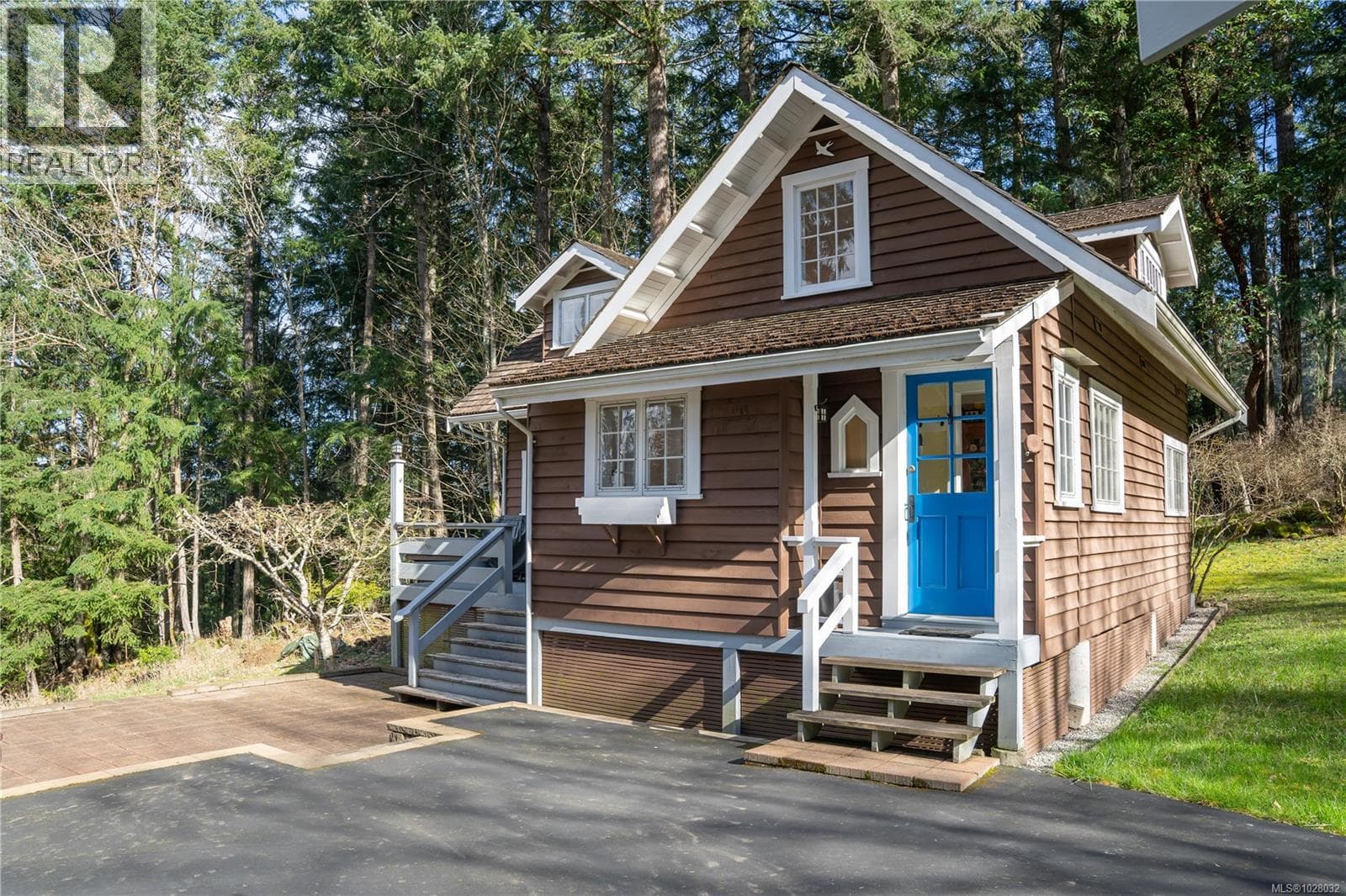 696 Rainbow Rd photo 2