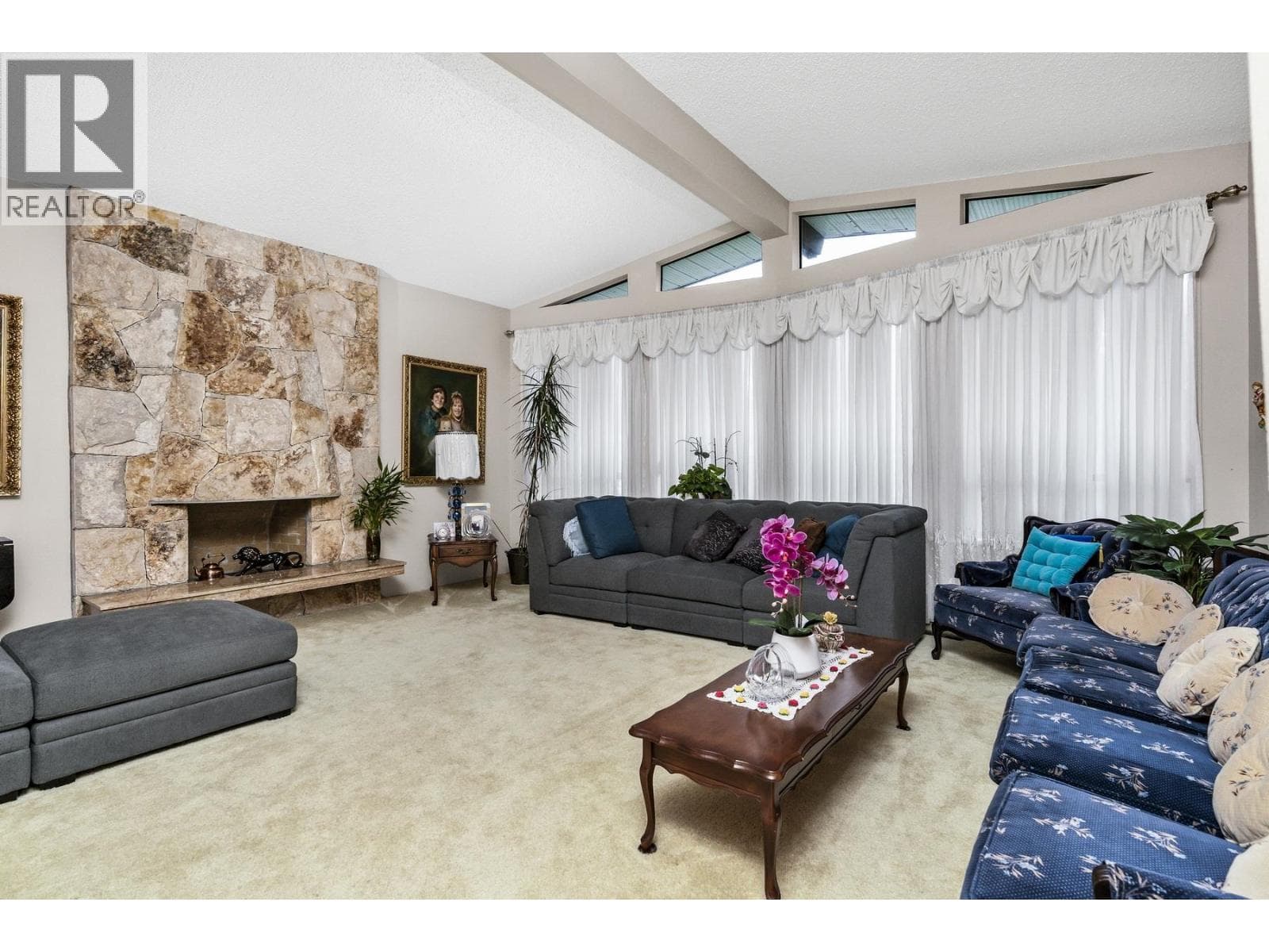 7615 LAWRENCE DRIVE photo 4