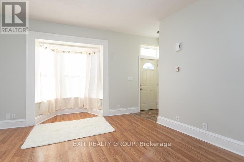 56 MOIRA STREET W photo 5