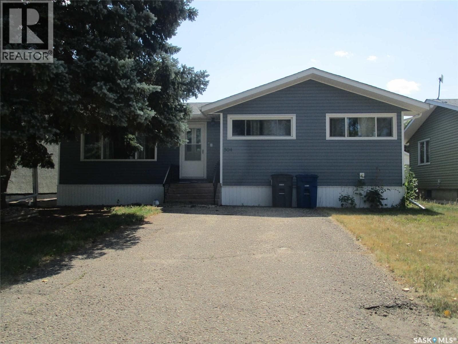 3 bed 2 bath single family at 504 4th AVENUE E — $160,000