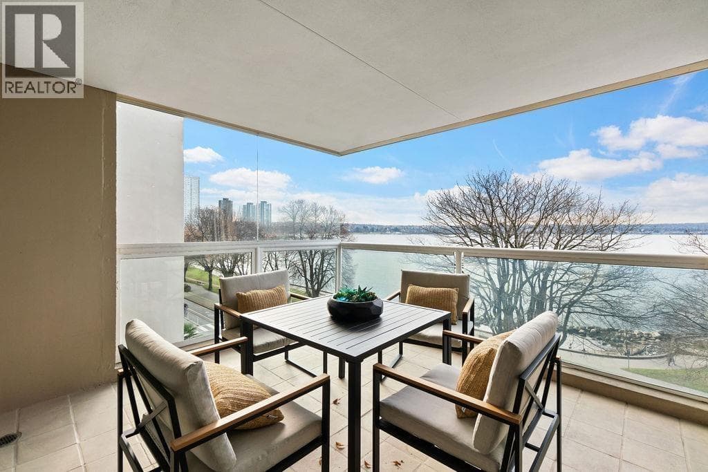 401 2015 BEACH AVENUE photo 5