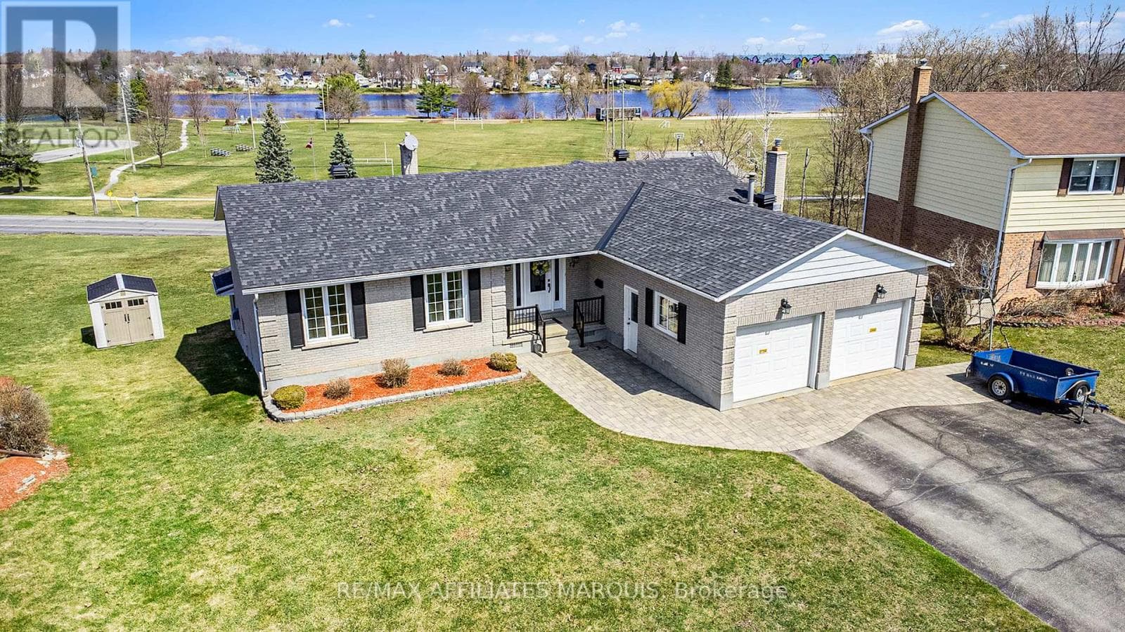4 bed 3 bath single family at 74 COLONEL BY CRESCENT — $799,900