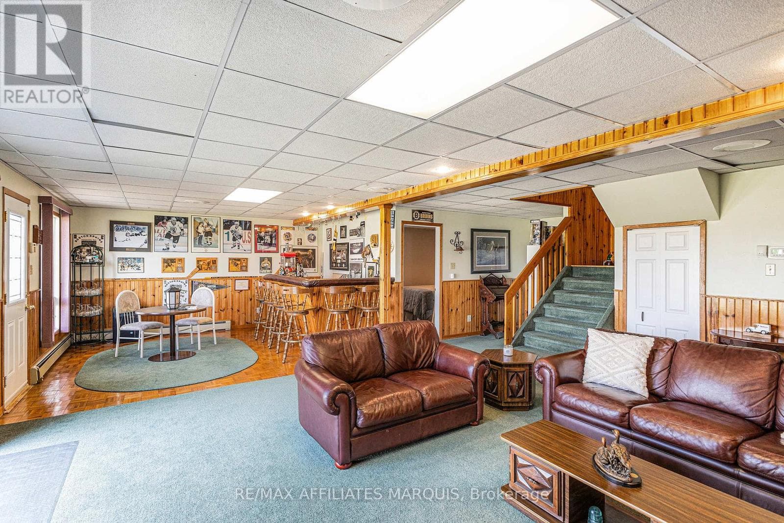 74 COLONEL BY CRESCENT photo 4
