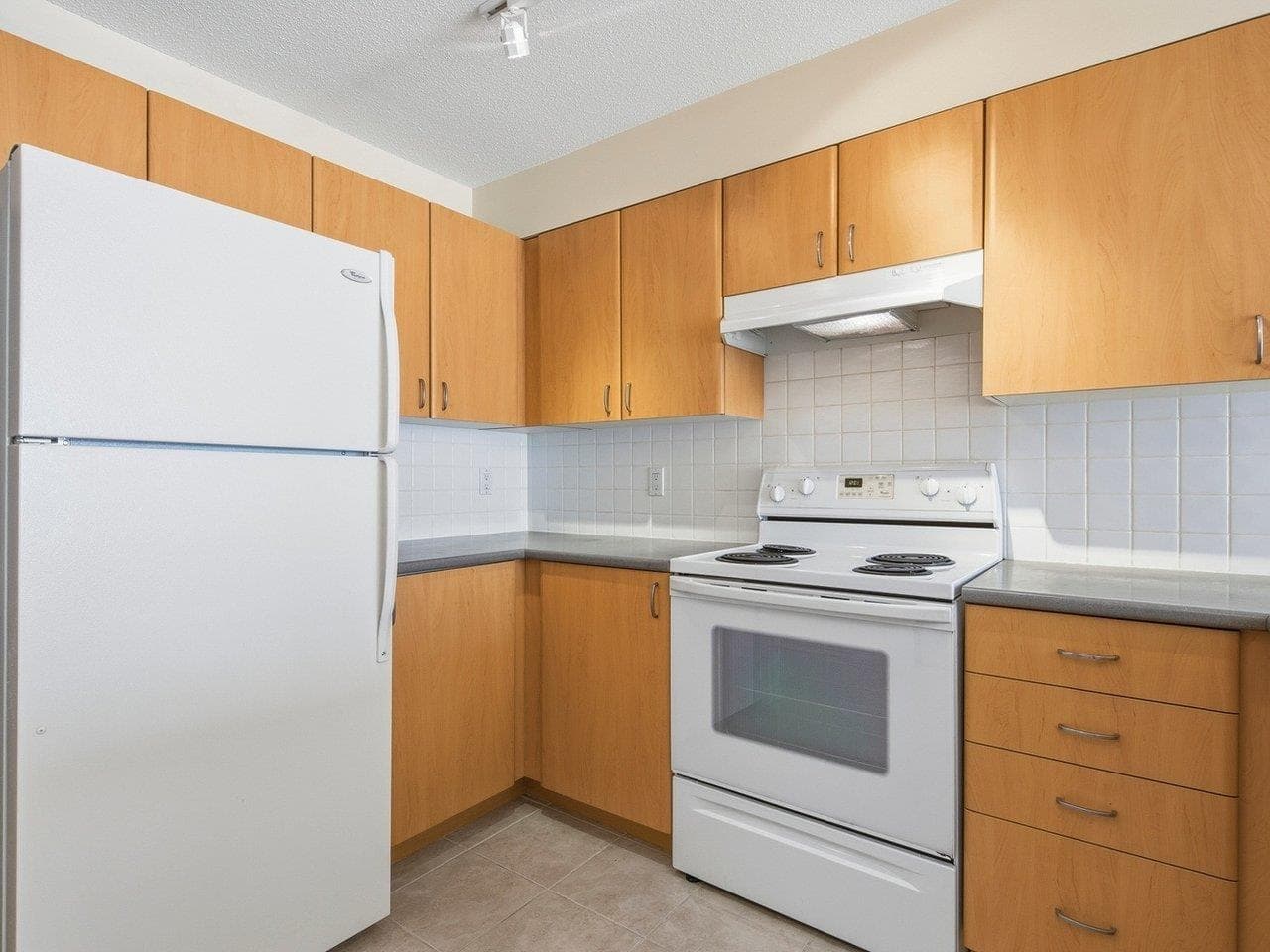 204 14859 100 AVENUE photo 4