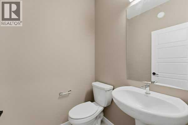 213 Bayview Park SW — photo 4