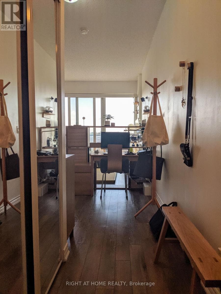 1 bath single family at 612 - 15 JAMES FINLAY WAY — $349,999