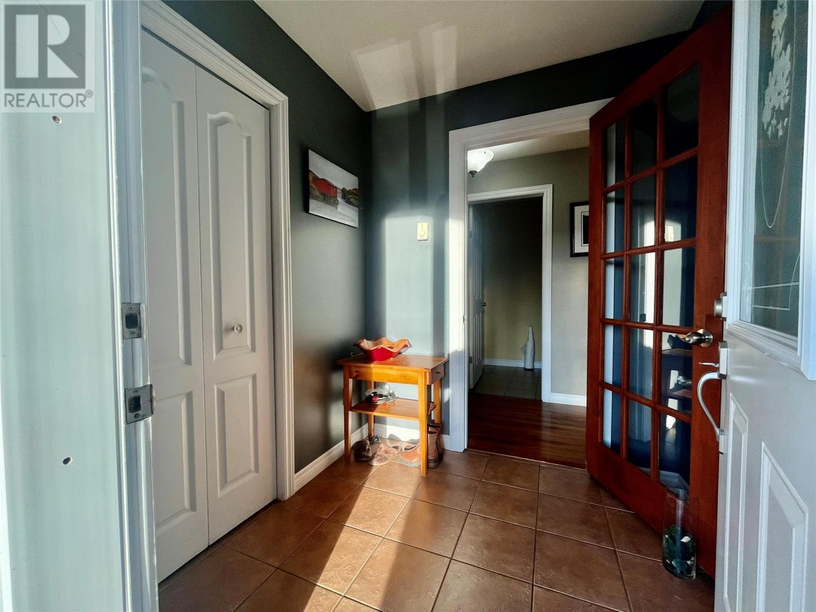 17 Hillview Avenue photo 3
