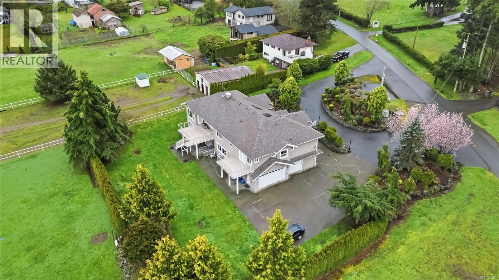 5549 Alderley Rd photo 3